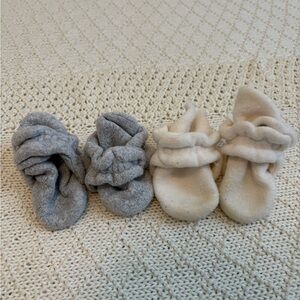 Zutano Cozy Baby Booties Set in Gray and Cream